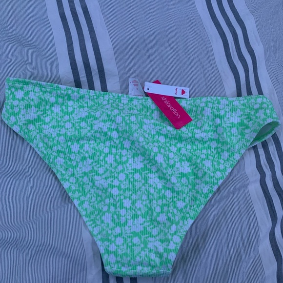 Green floral Bikini bottoms - Picture 2 of 3